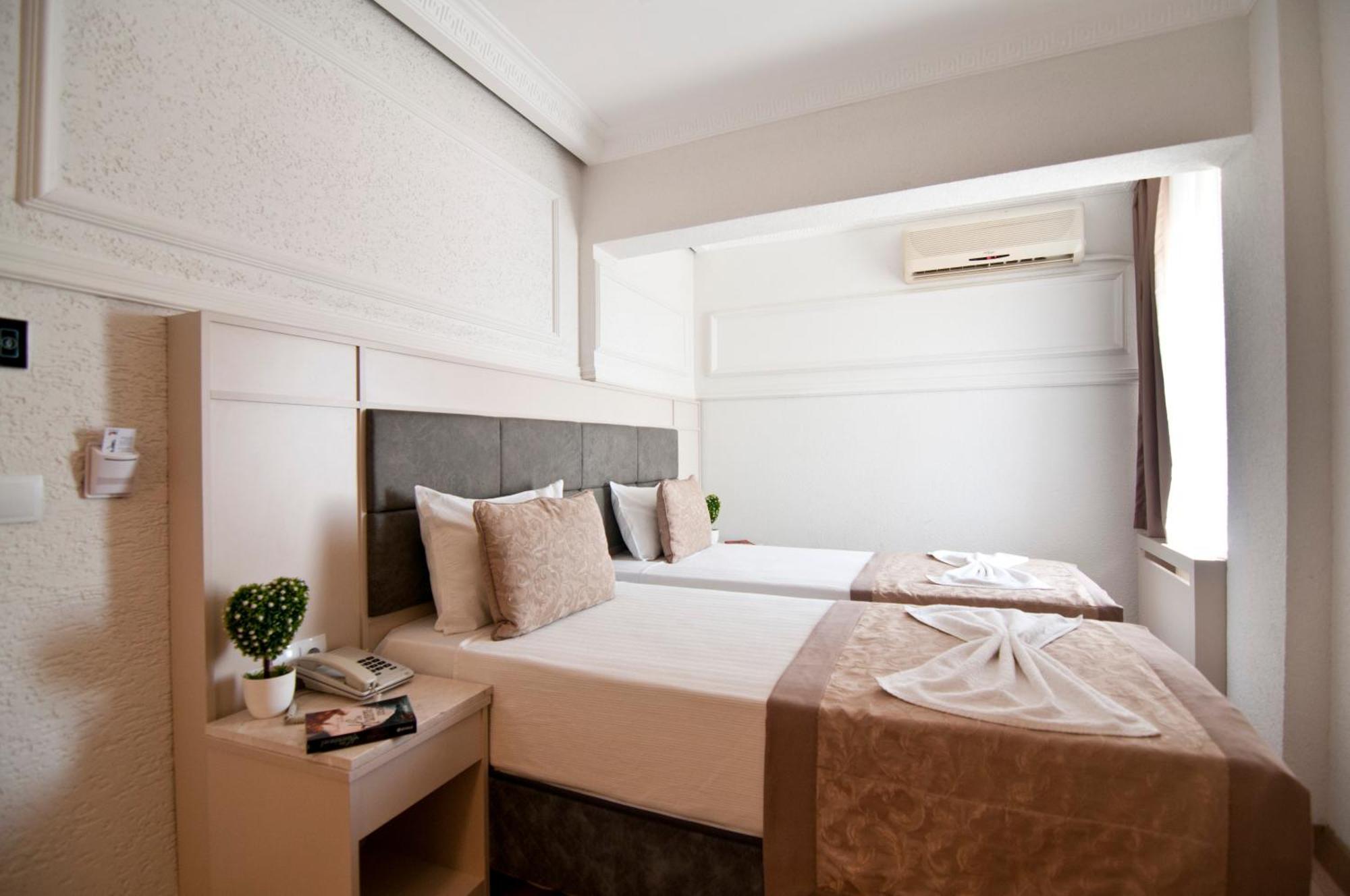 Royce Hotel Istanbul Exterior photo